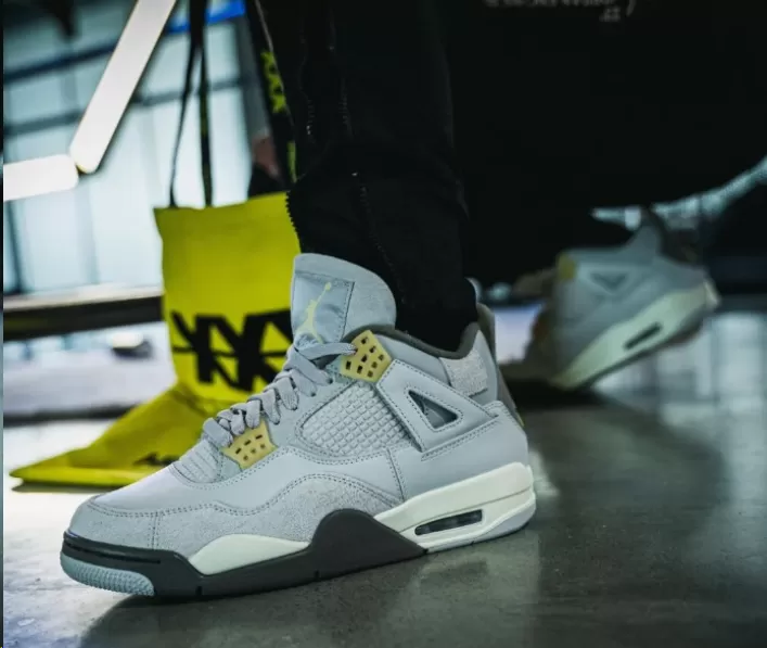 Air Jordan 4 Retro SE Black Canvas: Style Unleashed